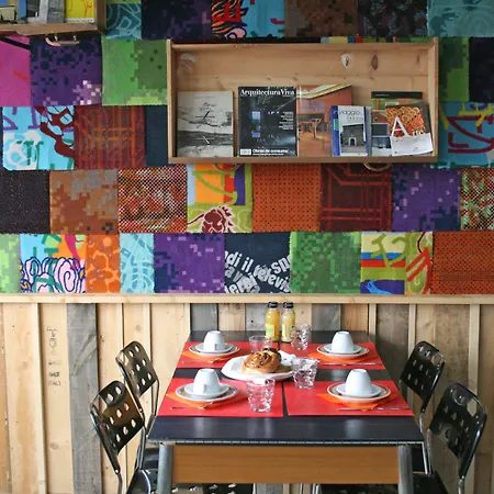 Bed and breakfast Loft 3*