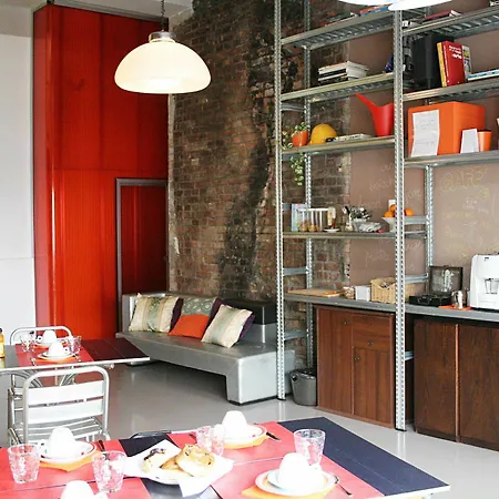 לינה וארוחת בוקר Loft 2*